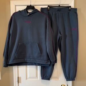 Puma Women's Blue Jogger Set with Pink Highlights size xxl